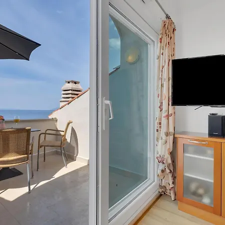Margitta Mit Pool- Tennisplatz Und Meerblick By Interhome Appartamento